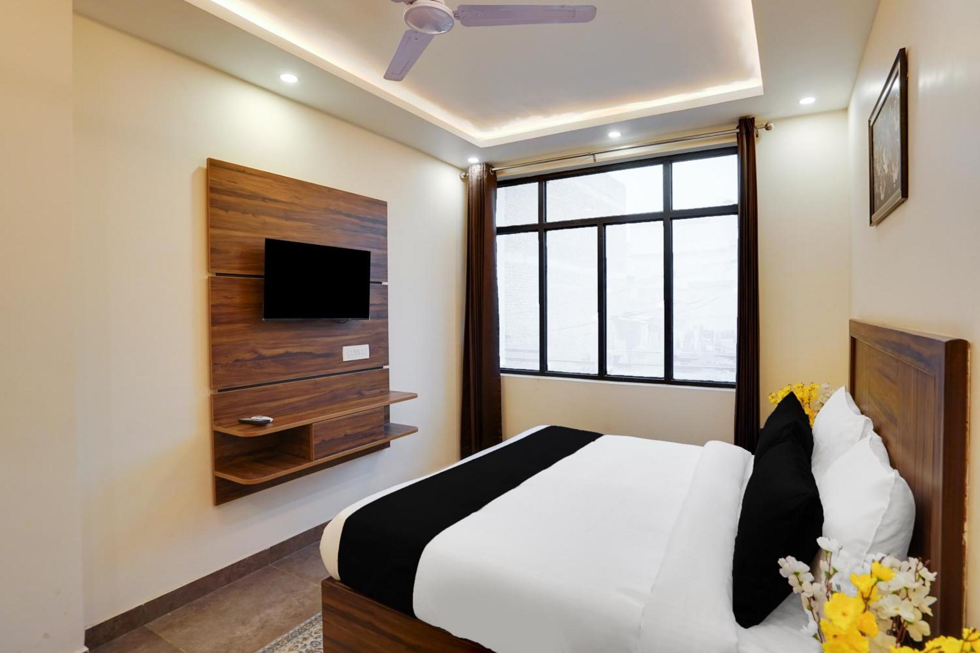 Super Townhouse The Royal Casa Hotel Ghaziabad Ngoại thất bức ảnh