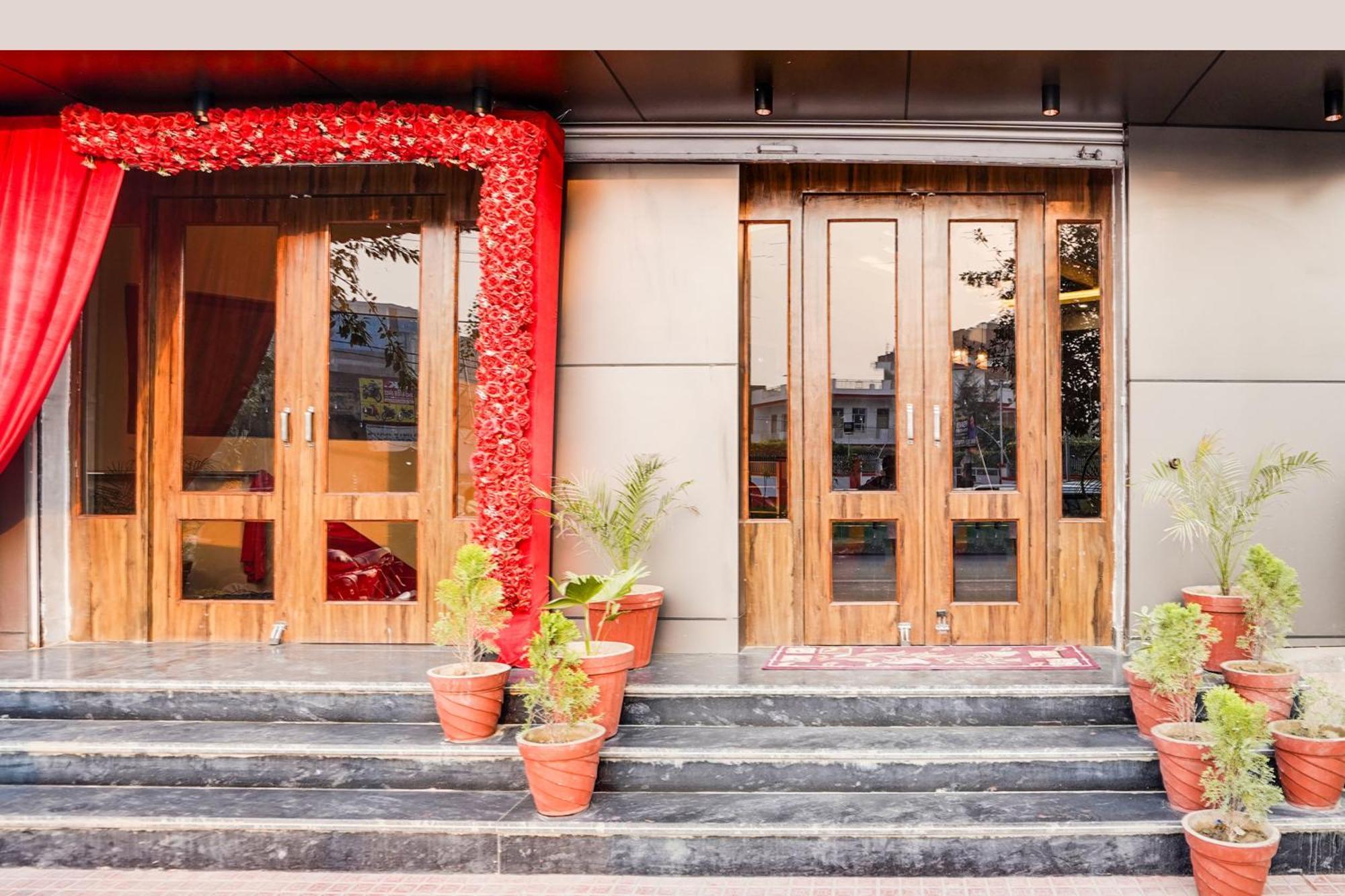Super Townhouse The Royal Casa Hotel Ghaziabad Ngoại thất bức ảnh