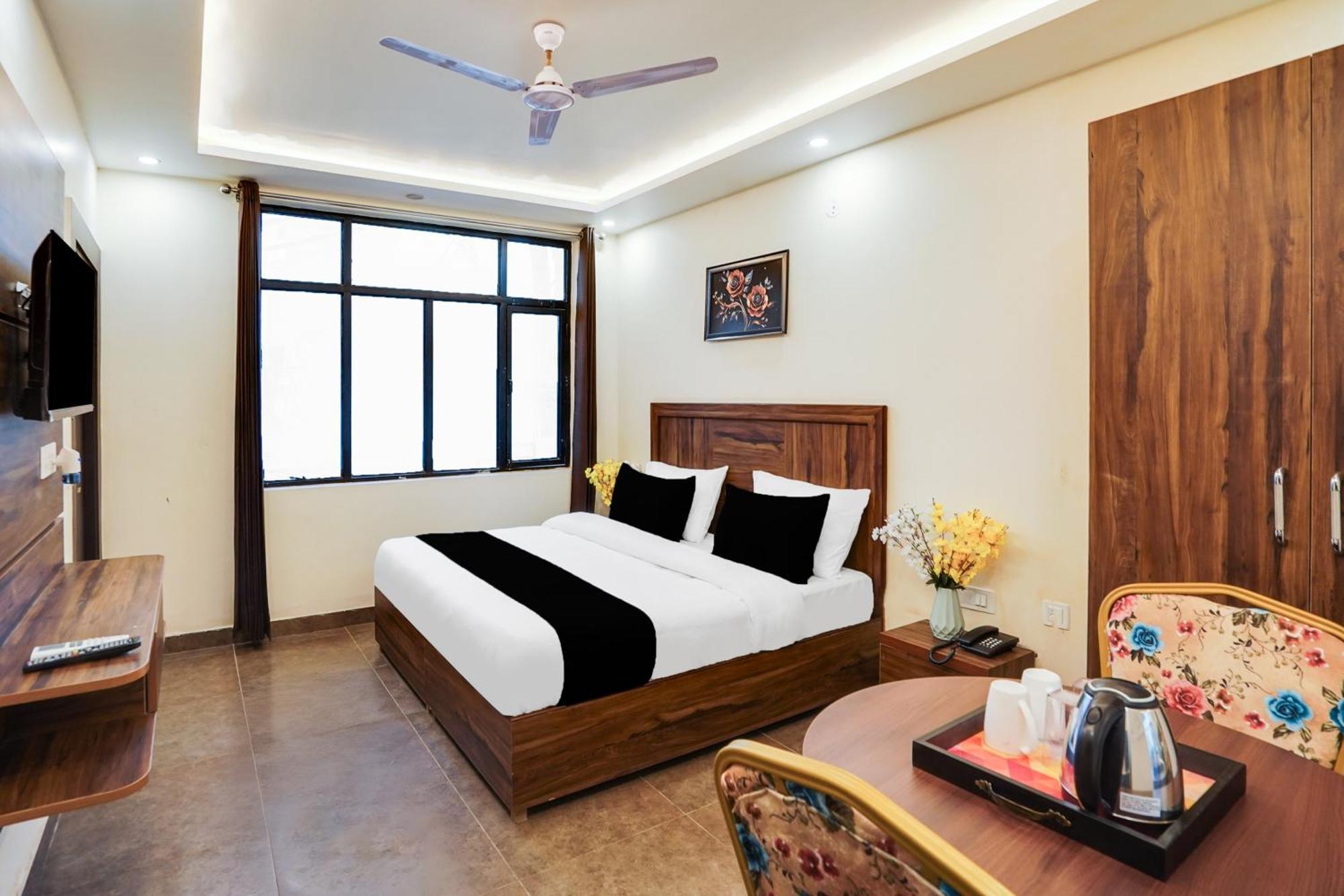Super Townhouse The Royal Casa Hotel Ghaziabad Ngoại thất bức ảnh