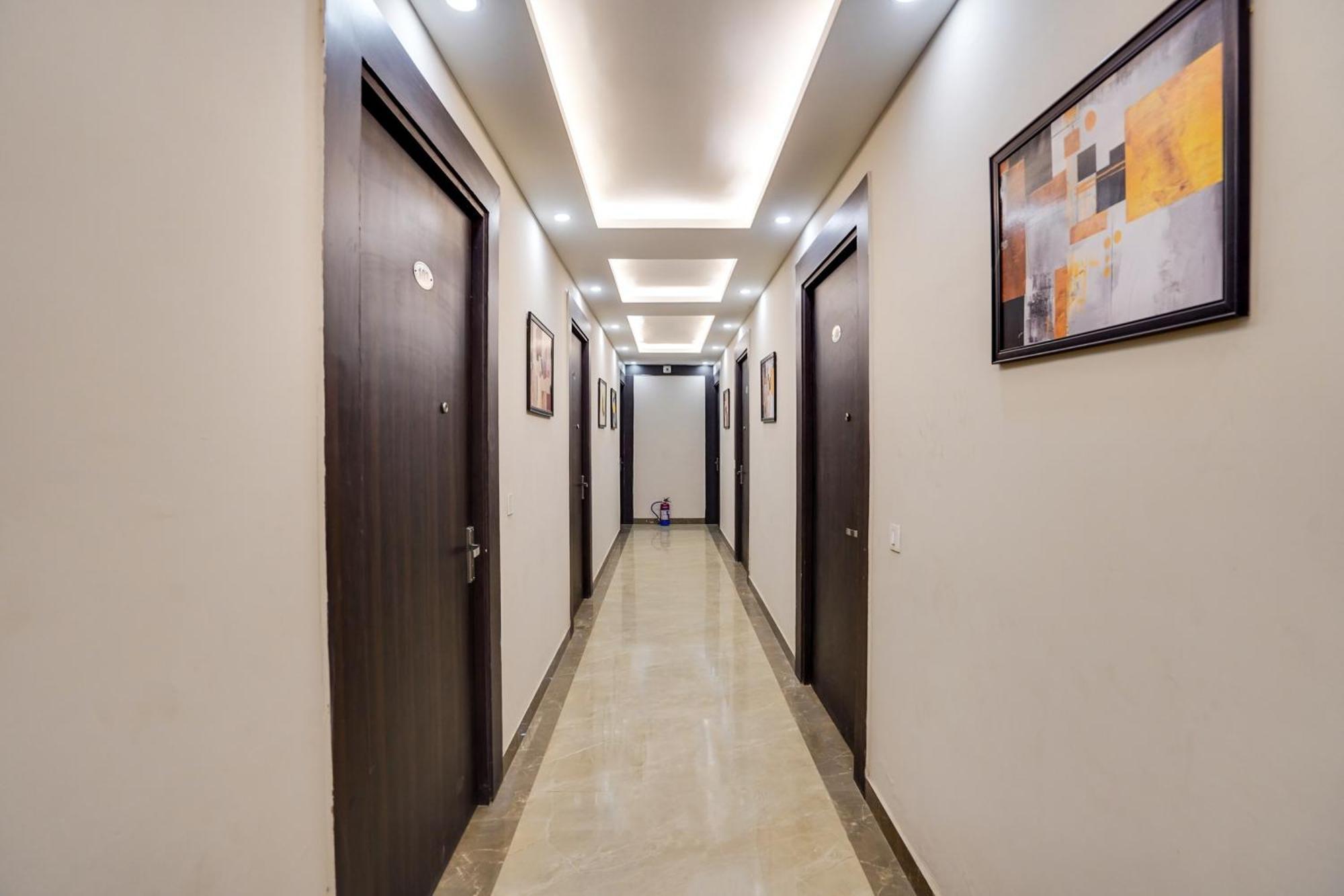 Super Townhouse The Royal Casa Hotel Ghaziabad Ngoại thất bức ảnh