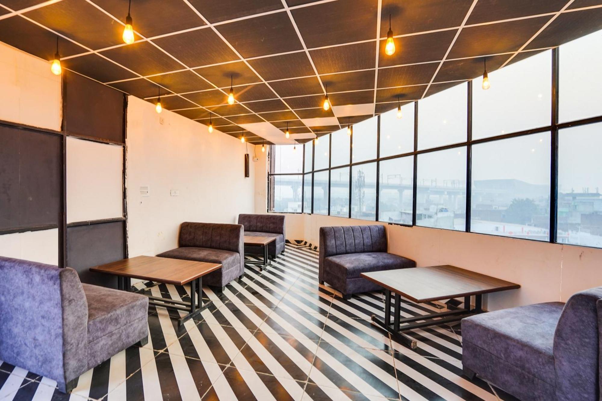 Super Townhouse The Royal Casa Hotel Ghaziabad Ngoại thất bức ảnh